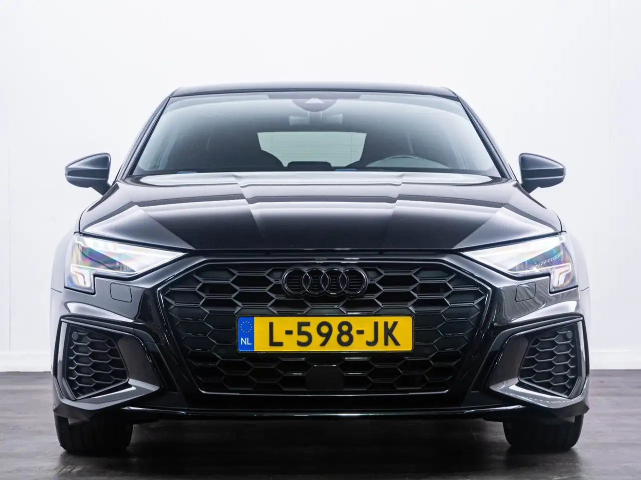 Audi A3 Sportback 45 TFSI e S-Line ed. Competition 1e eig., миниатюра 13