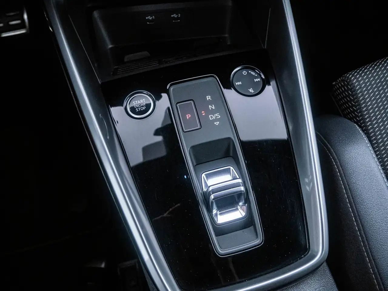 Audi A3 Sportback 45 TFSI e S-Line ed. Competition 1e eig., миниатюра 23