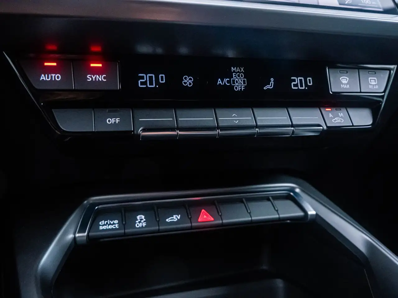 Audi A3 Sportback 45 TFSI e S-Line ed. Competition 1e eig., миниатюра 22