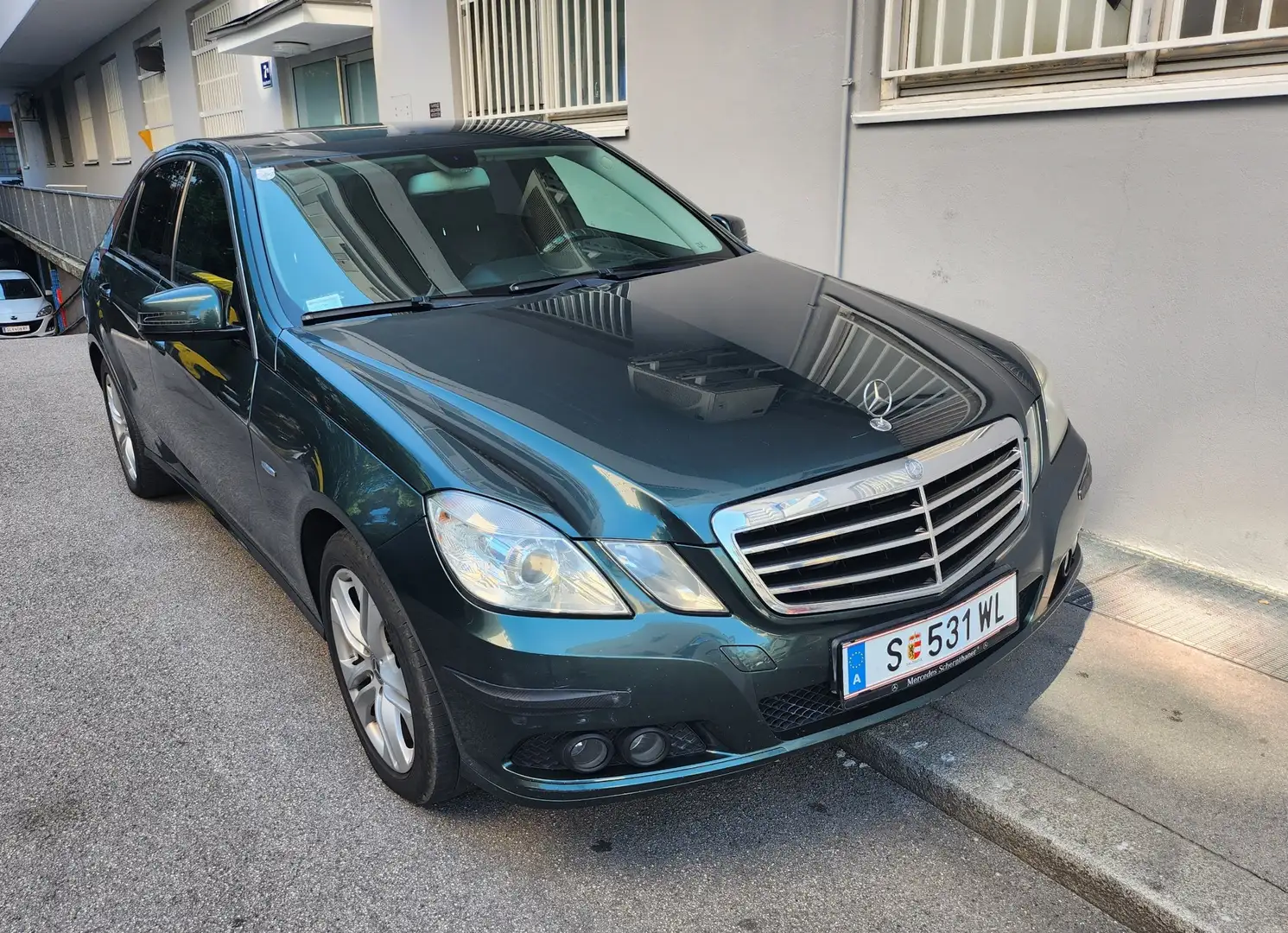 Mercedes-Benz E 350 Elegance BlueEfficiency CDI Aut. - 2