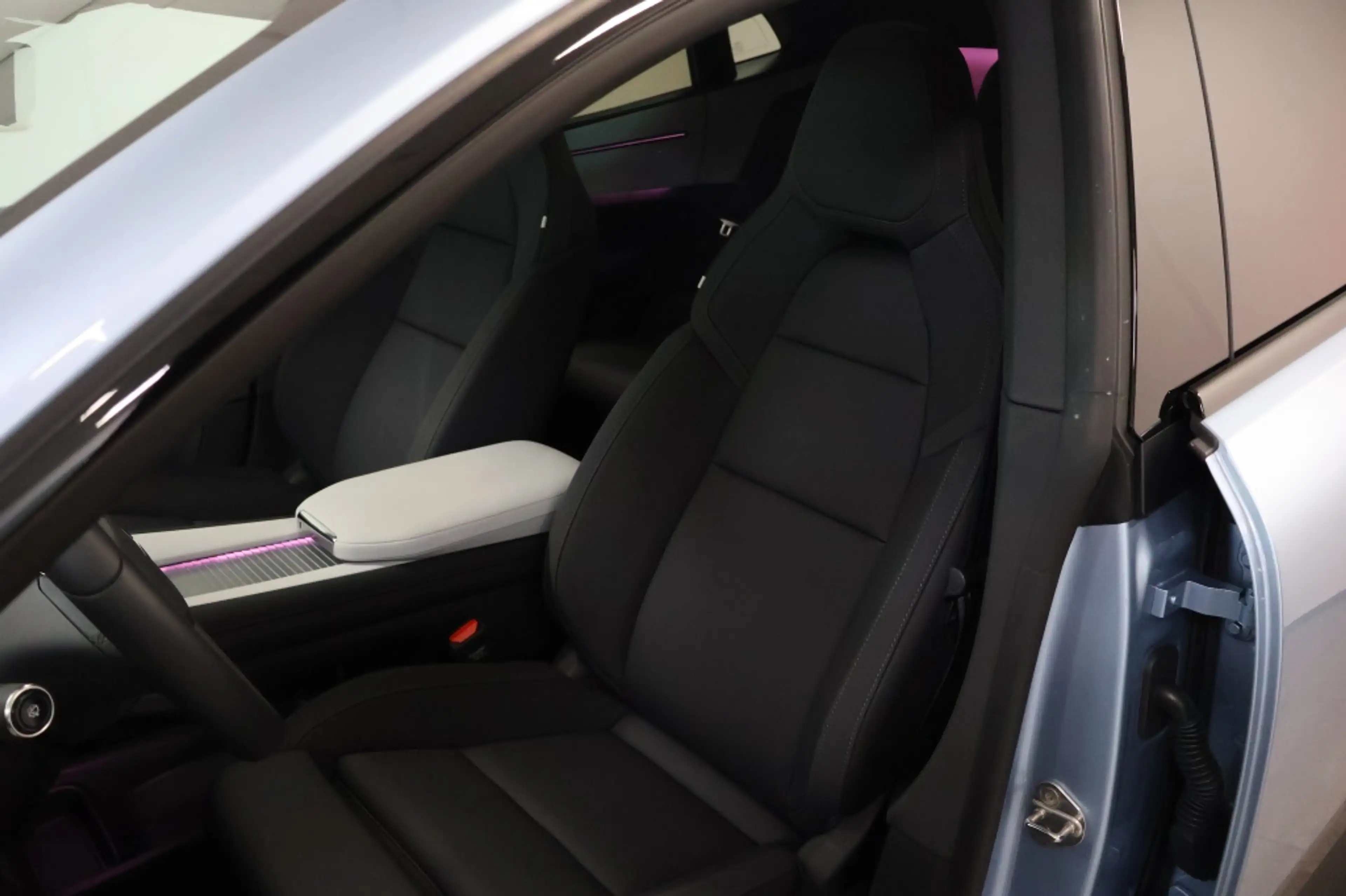 Polestar 4 Long Range Single Motor Prime 100 kWh — photo 9
