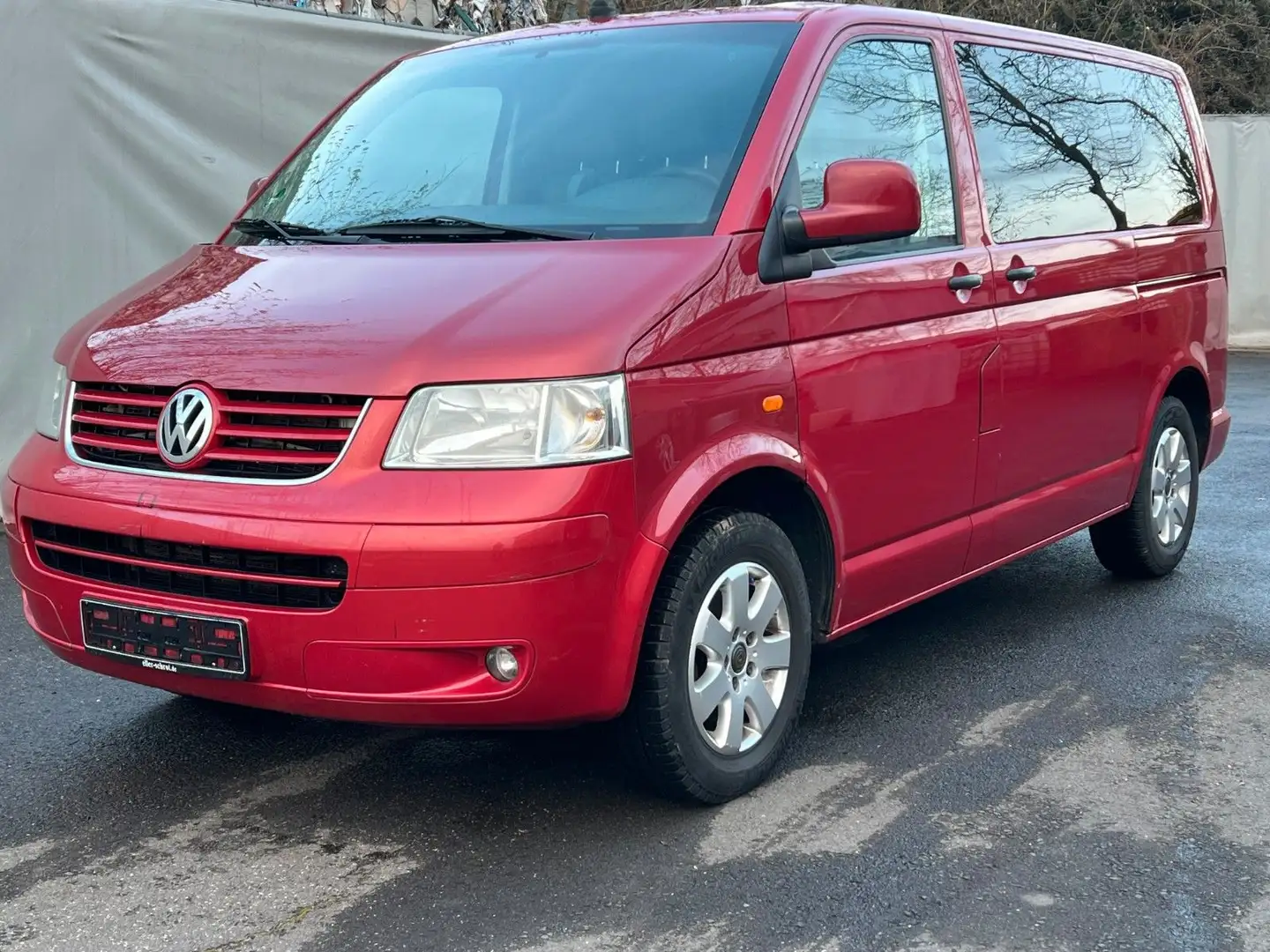 Volkswagen T5 Transporter Kasten-Kombi Bestattungswagen Rot - 1