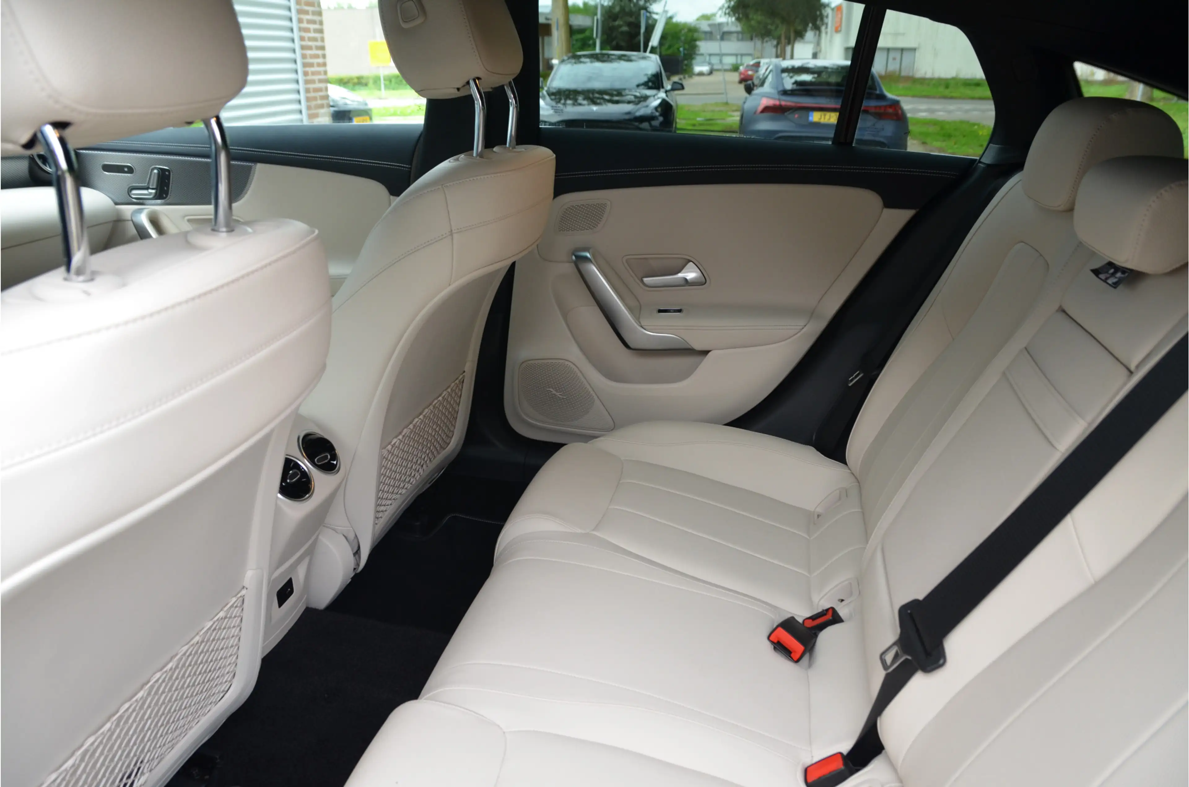 Mercedes-Benz CLA 250 Shooting Brake e Premium Plus Leder, Panoramadak, — photo 12