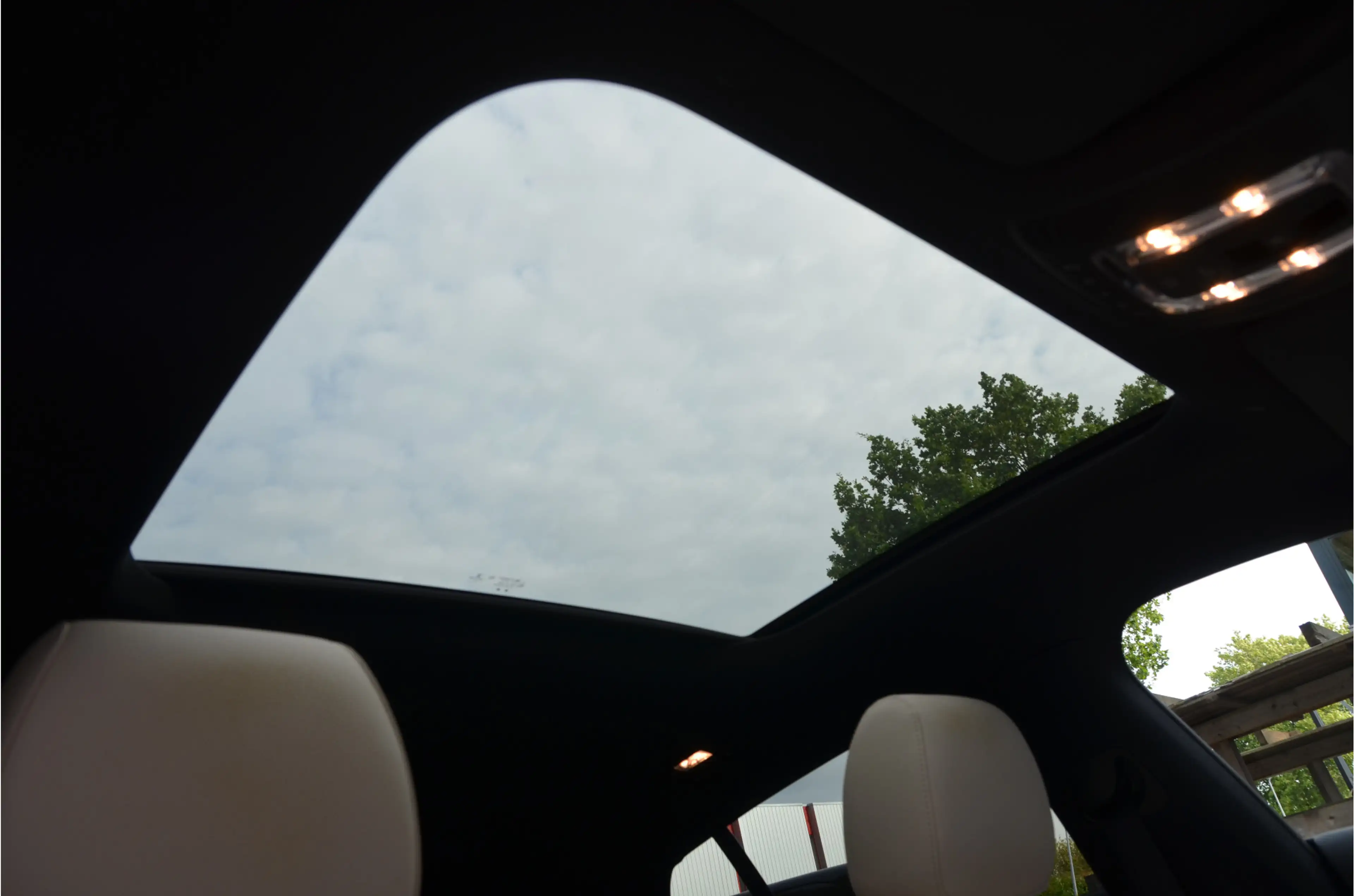 Mercedes-Benz CLA 250 Shooting Brake e Premium Plus Leder, Panoramadak, — photo 2