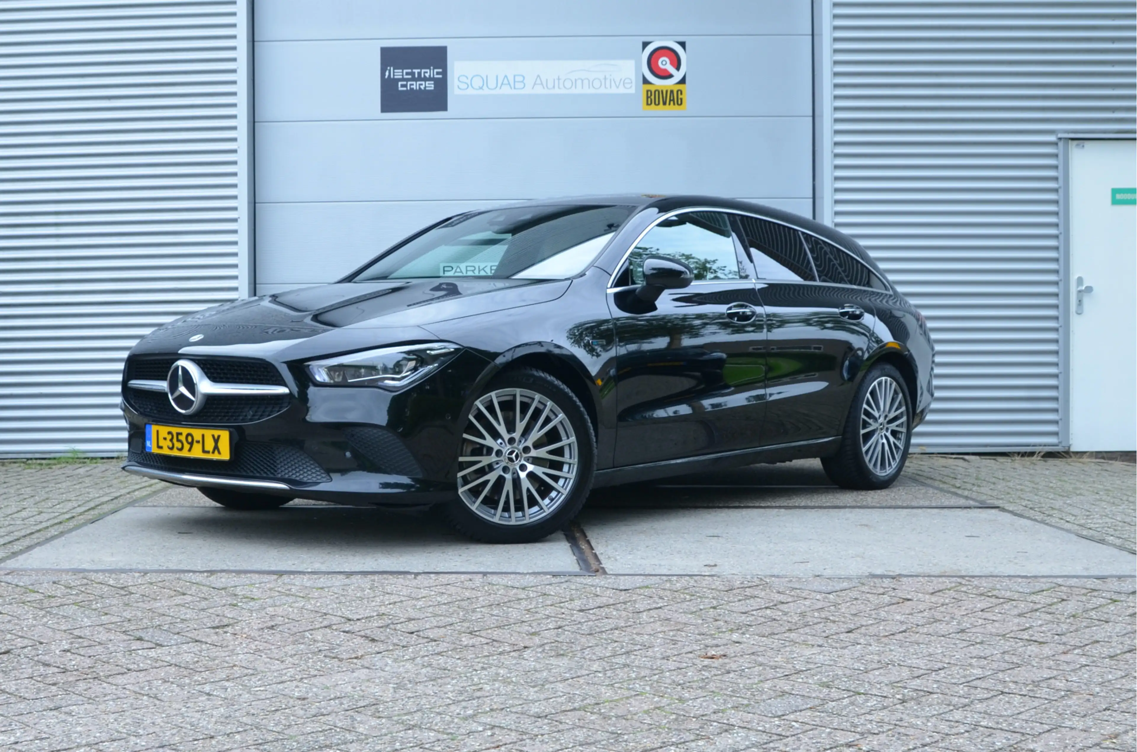 Mercedes-Benz CLA 250 Shooting Brake e Premium Plus Leder, Panoramadak,