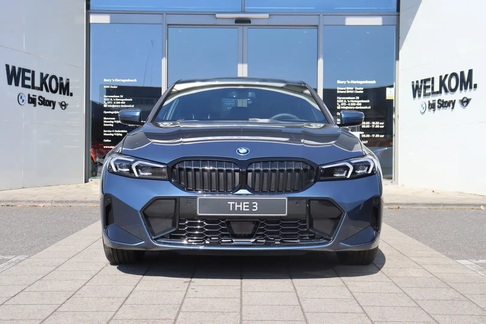 BMW 330 3 Serie 330e M Sport Automaat / Sportstoelen / Ada Bleu - 2