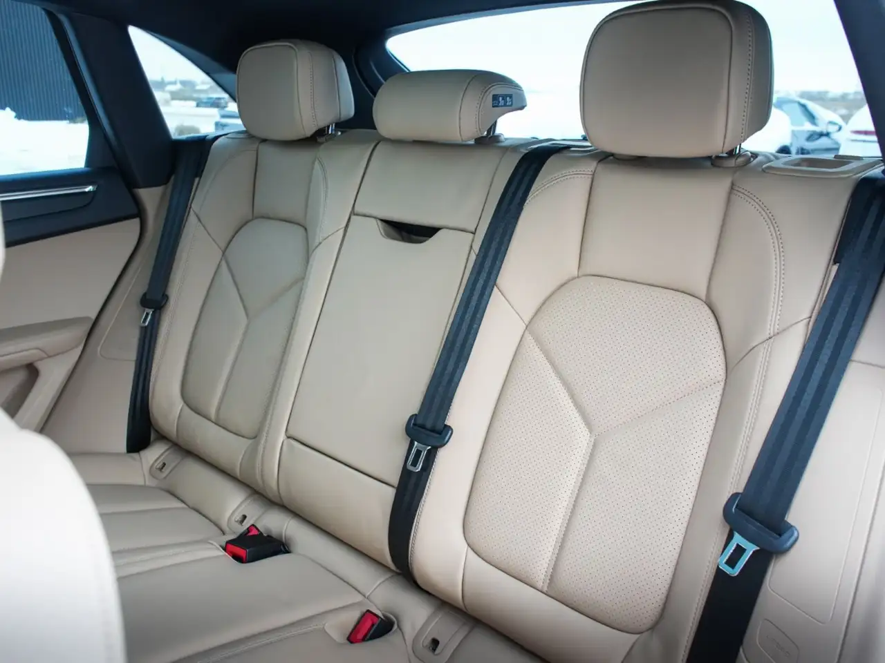 Porsche Macan снимка Porsche Macan