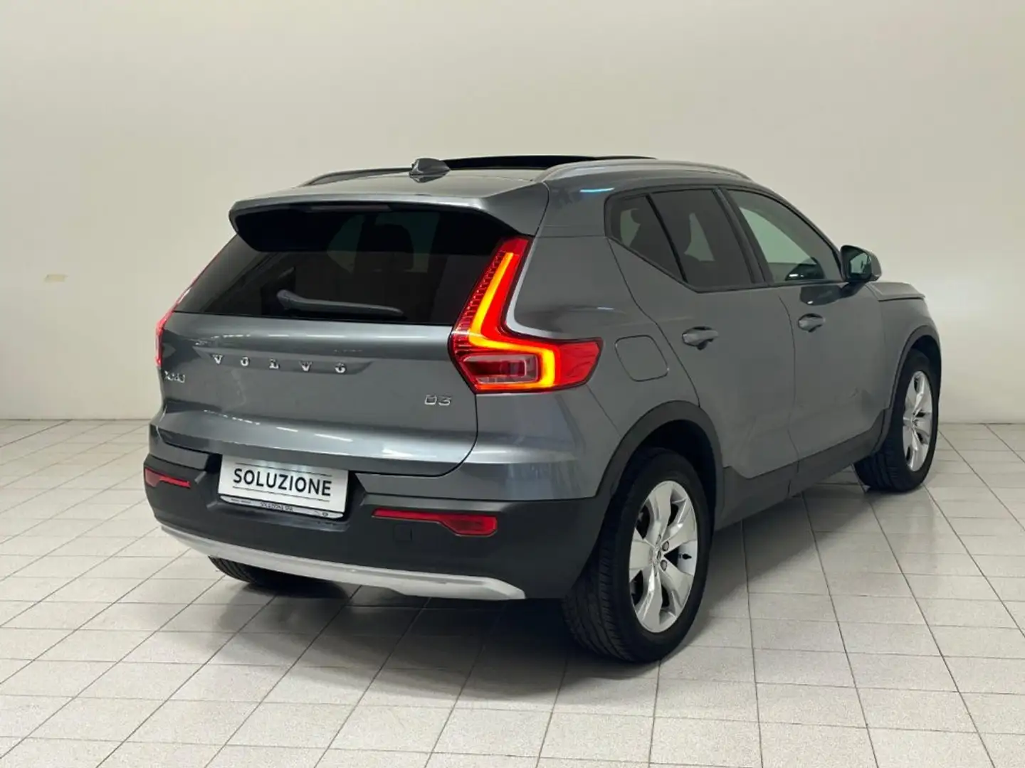 Volvo XC40 D3 Geartronic Business EURO 6D TEMP TETTO APRIBILE Gri - 2
