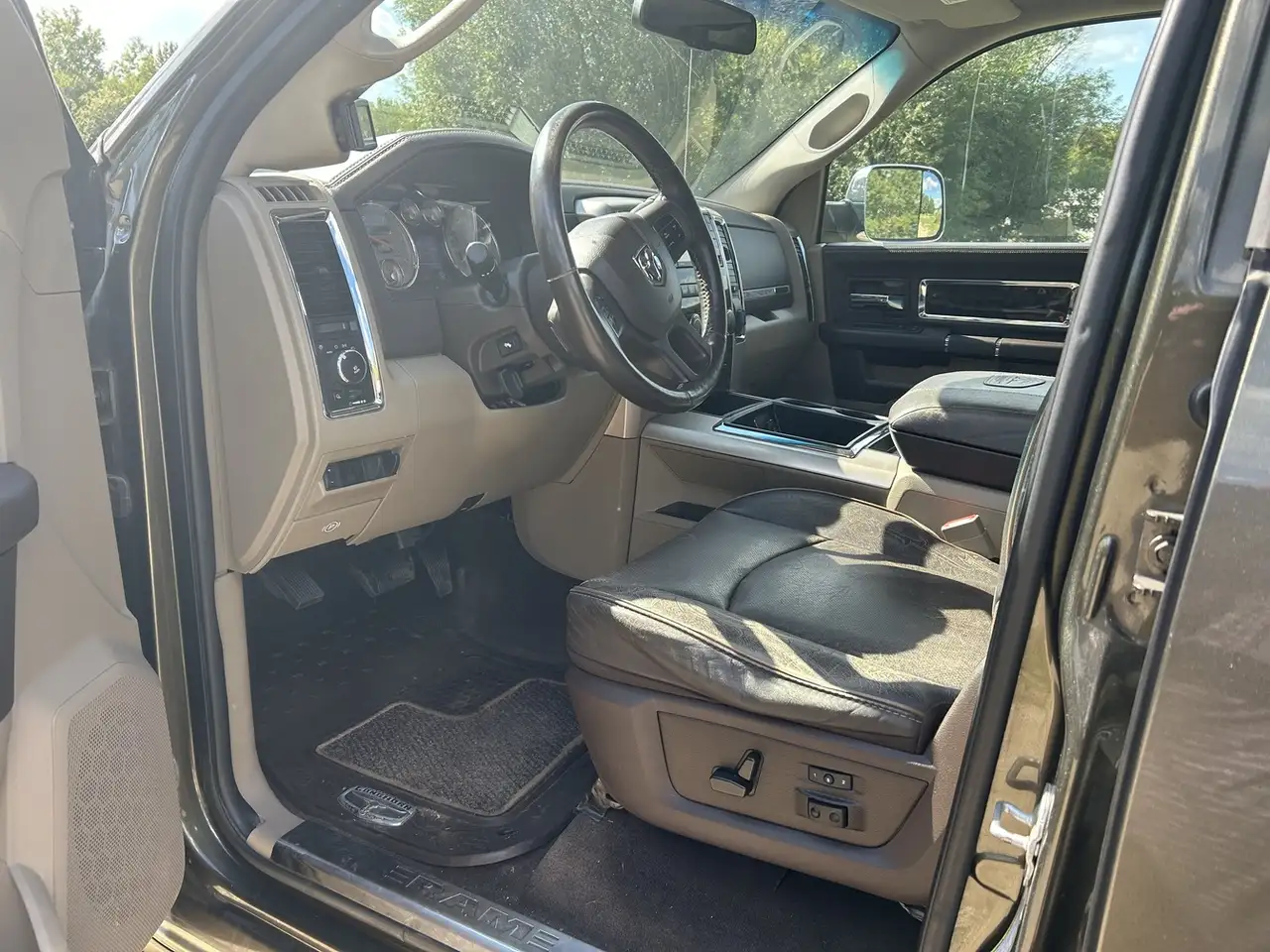 RAM 3500 снимка RAM 3500