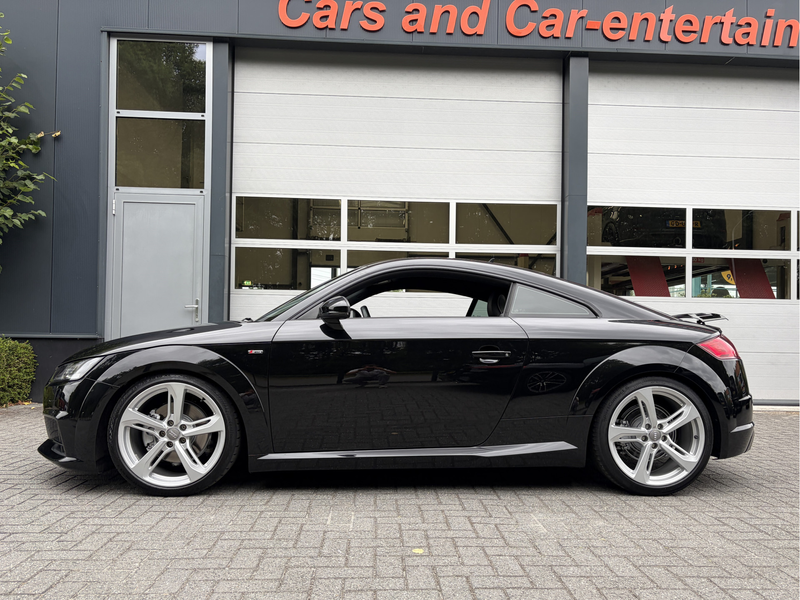 Audi TT 2.0 TFSI quattro Pro Line + — photo 2