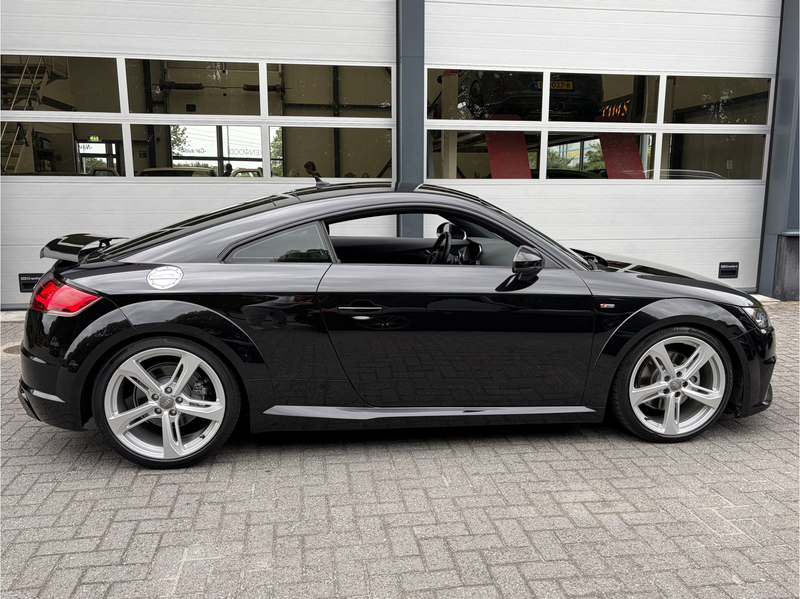 Audi TT 2.0 TFSI quattro Pro Line + — photo 28