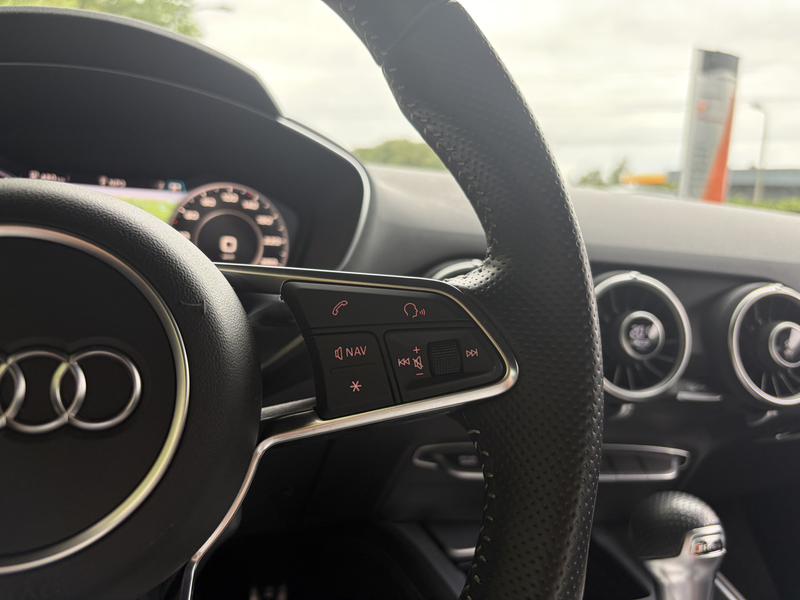 Audi TT 2.0 TFSI quattro Pro Line + — photo 43
