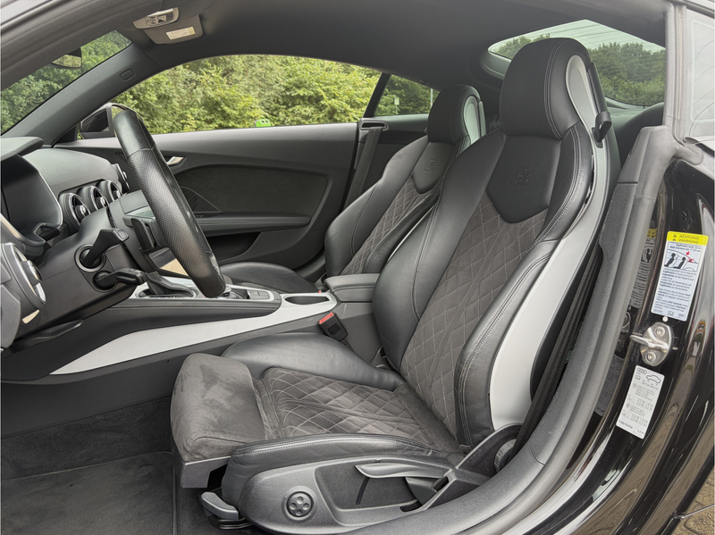Audi TT 2.0 TFSI quattro Pro Line + — photo 11