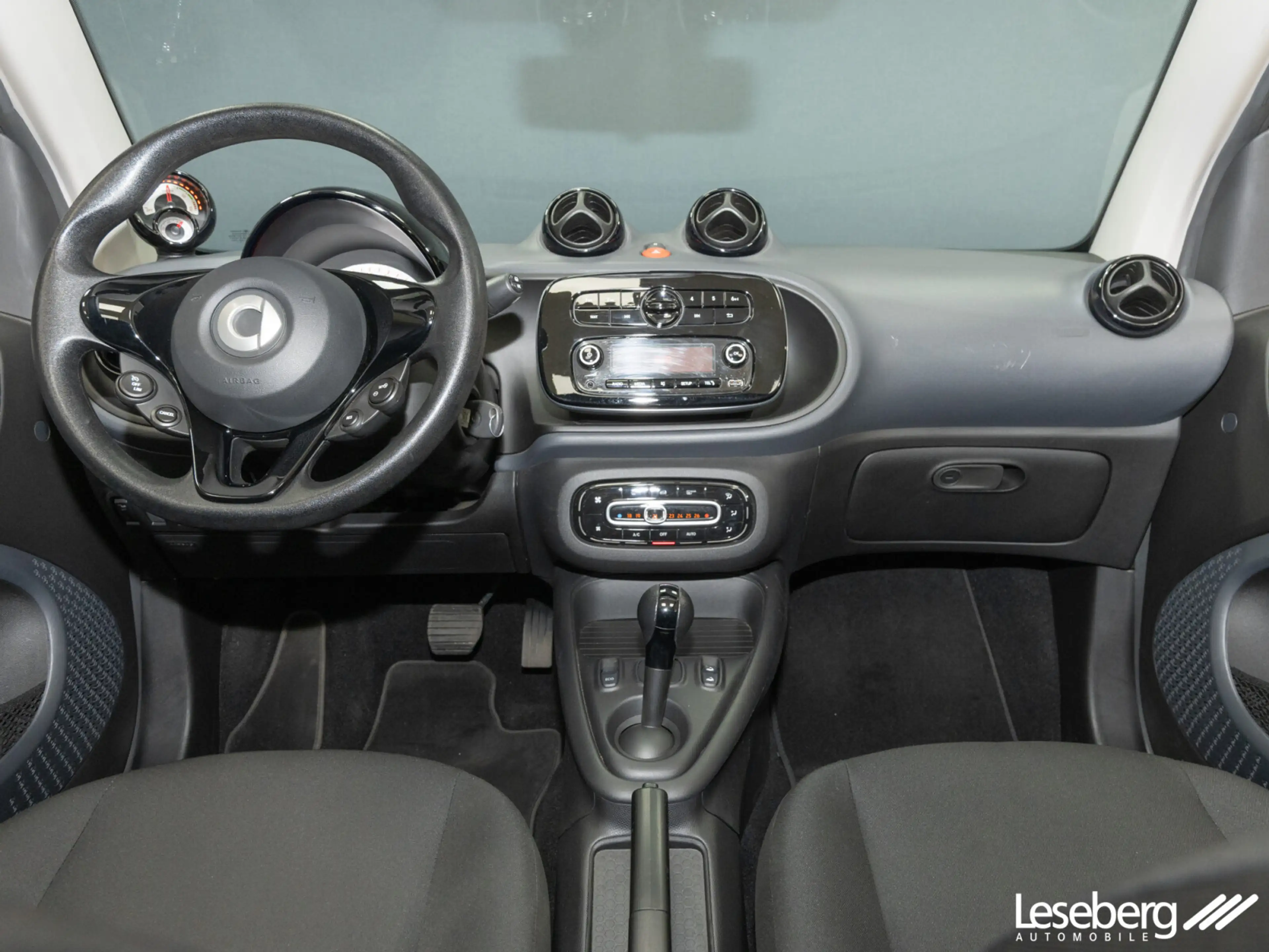 smart forTwo ForTwo Cabriolet EQ Pure 22kW/Tempo/Shz/Klimaaut — photo 14