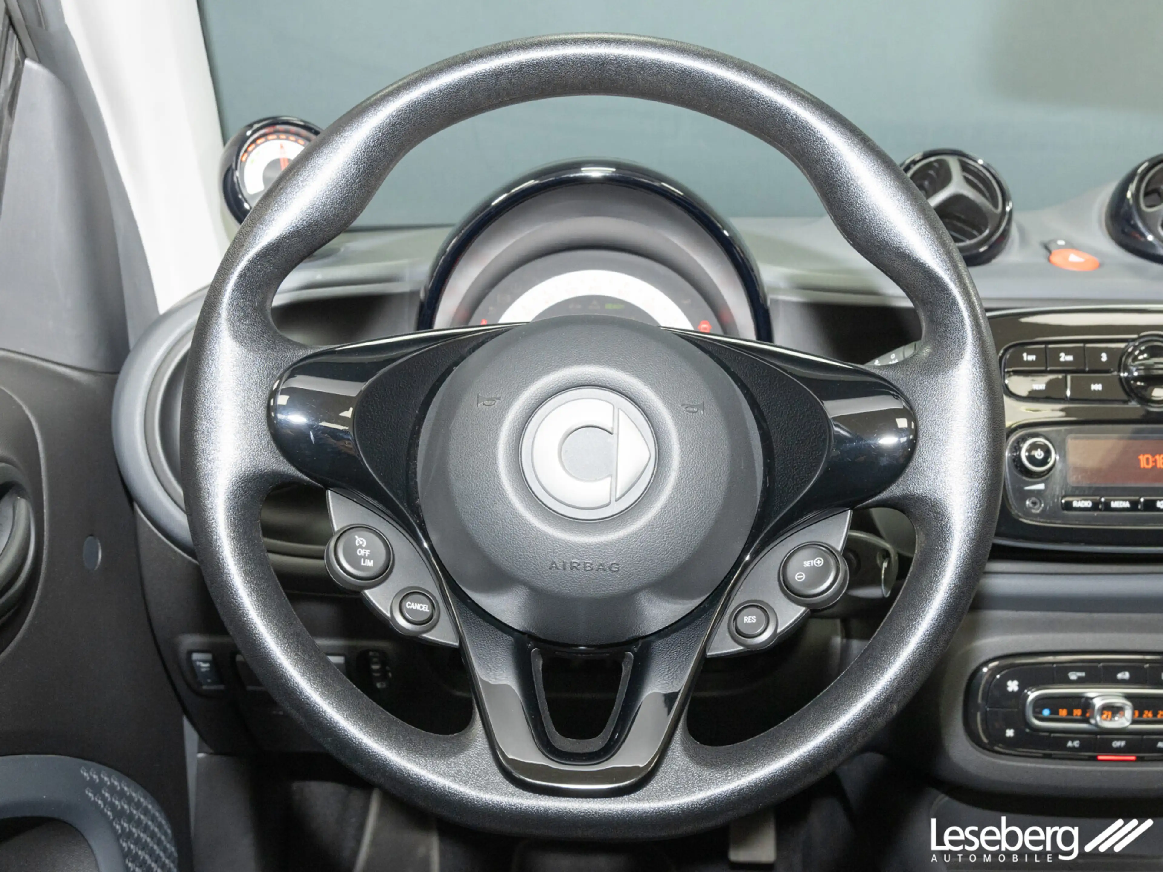 smart forTwo ForTwo Cabriolet EQ Pure 22kW/Tempo/Shz/Klimaaut — photo 15