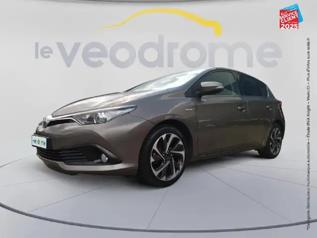 Toyota Auris HSD 136h Design Business