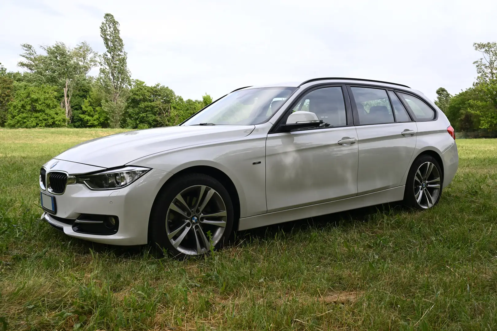 BMW 320 Serie 3 F31 2012 Touring 320d Touring xdrive Sport Bianco - 2