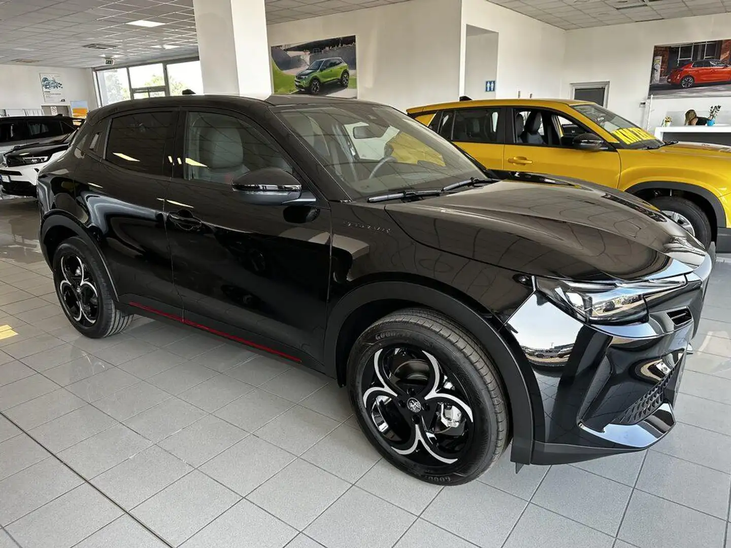 Alfa Romeo Junior 1.2 ibrida Speciale 136cv edct6 Nero - 2