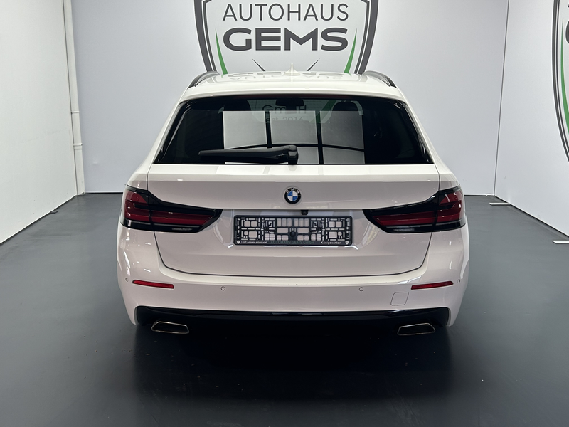 BMW 530 xDrive*AHK*ACC*CarPlay*LED*Navi*R-Cam*I-Hand — photo 11