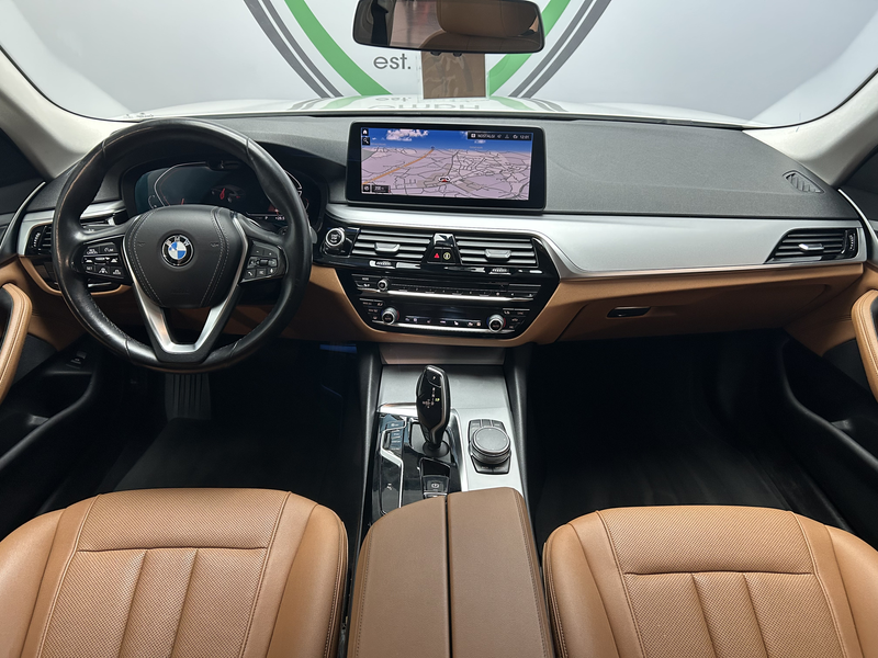 BMW 530 xDrive*AHK*ACC*CarPlay*LED*Navi*R-Cam*I-Hand — photo 20
