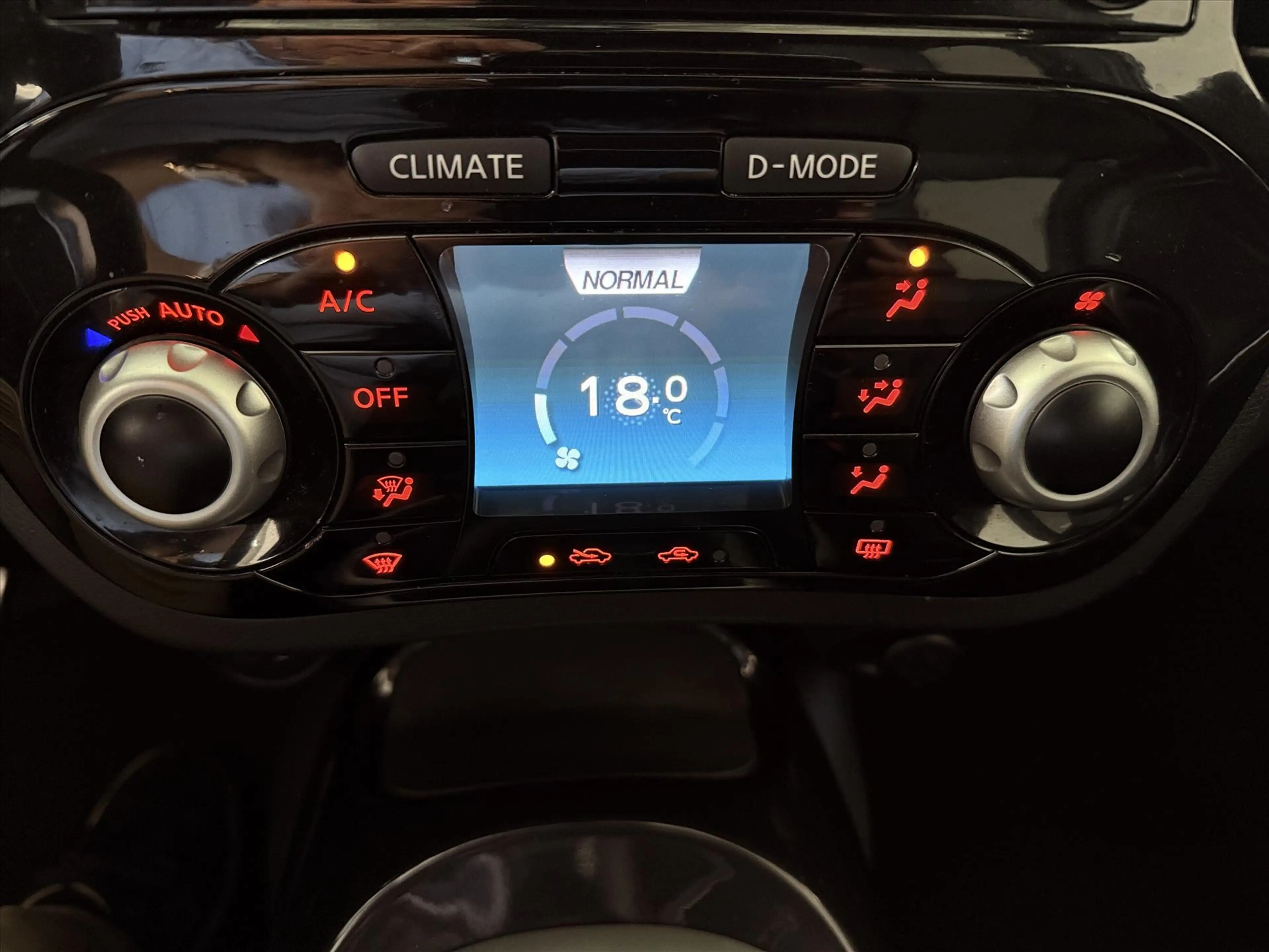 Nissan Juke 1.2 DIG-T 115pk 2WD N-Connecta *ECC/Navi/Cruise/Wi — photo 9
