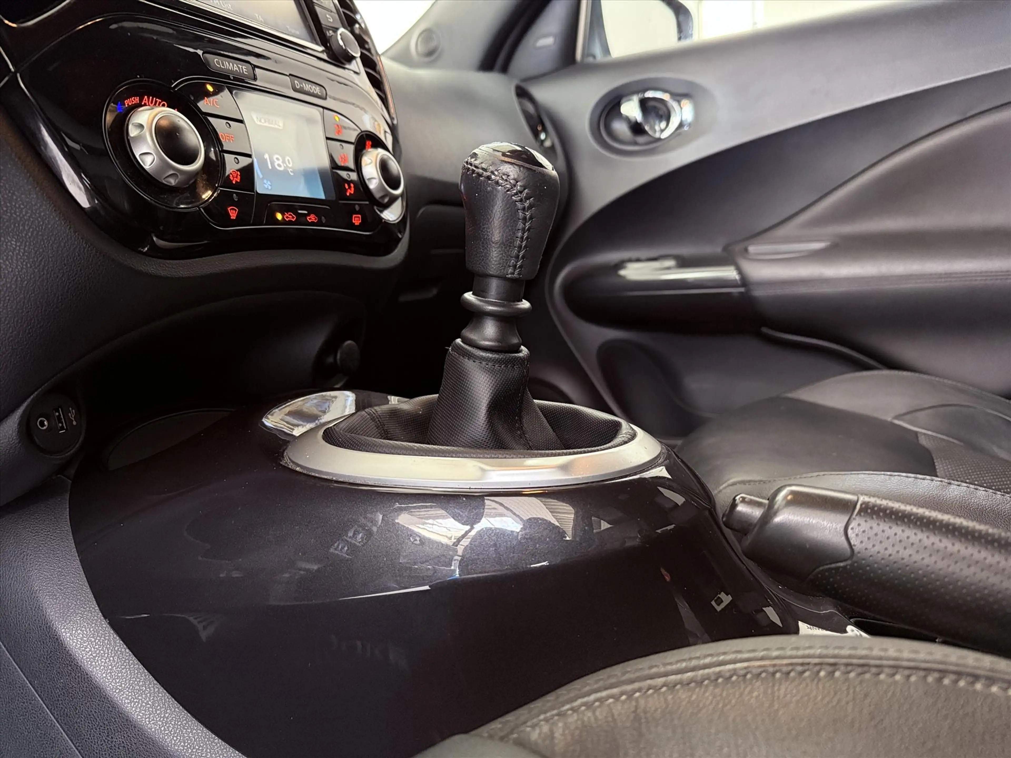 Nissan Juke 1.2 DIG-T 115pk 2WD N-Connecta *ECC/Navi/Cruise/Wi — photo 14