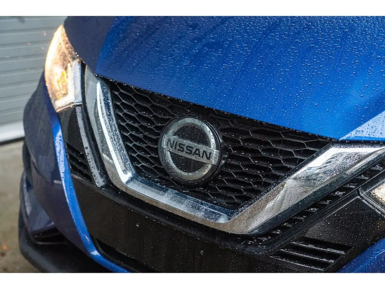 Nissan Qashqai снимка Nissan Qashqai
