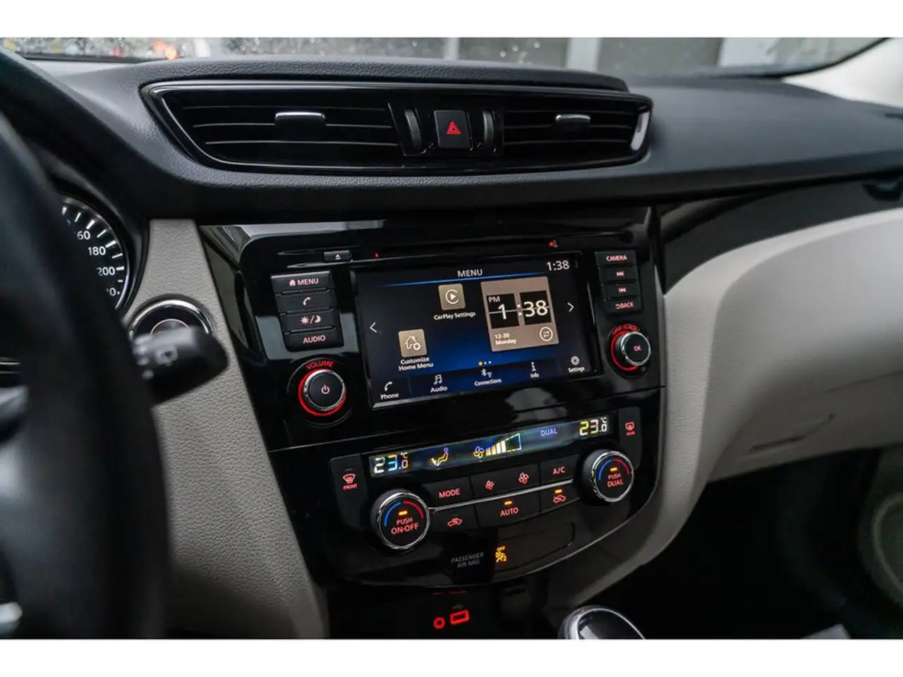 Nissan Qashqai снимка Nissan Qashqai