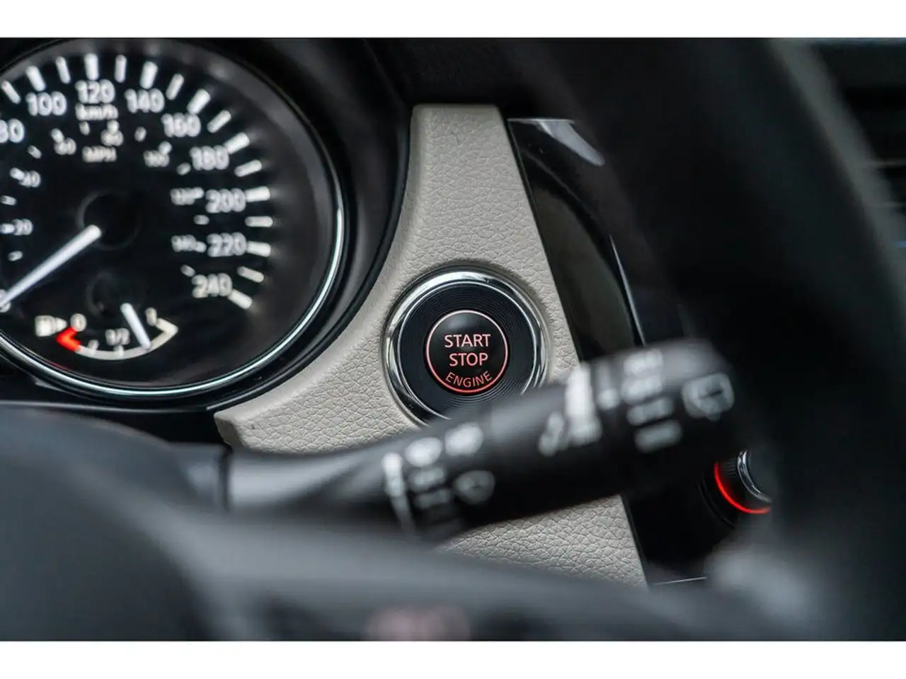 Nissan Qashqai снимка Nissan Qashqai