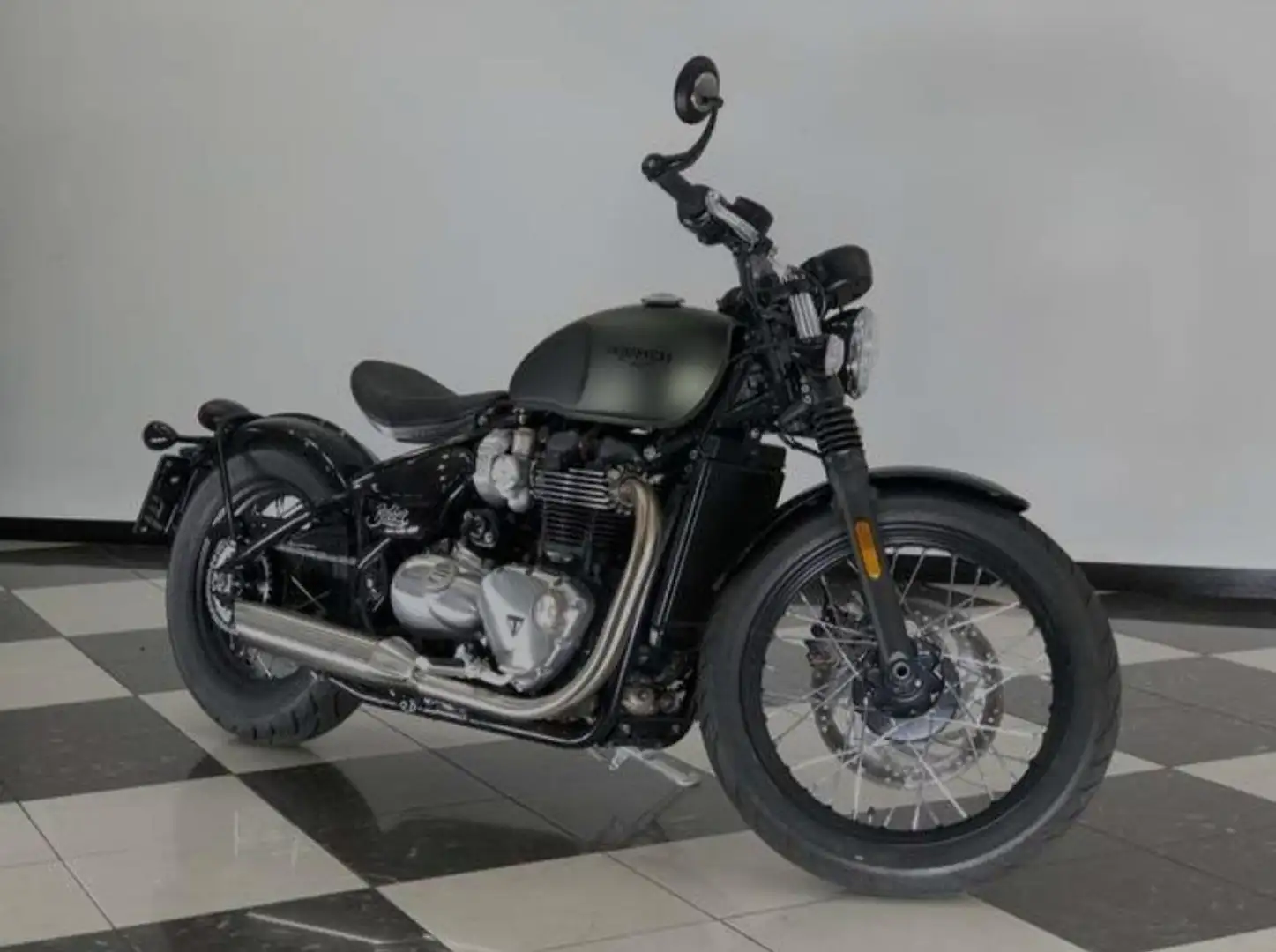 Triumph Bonneville Bobber Šedá - 2