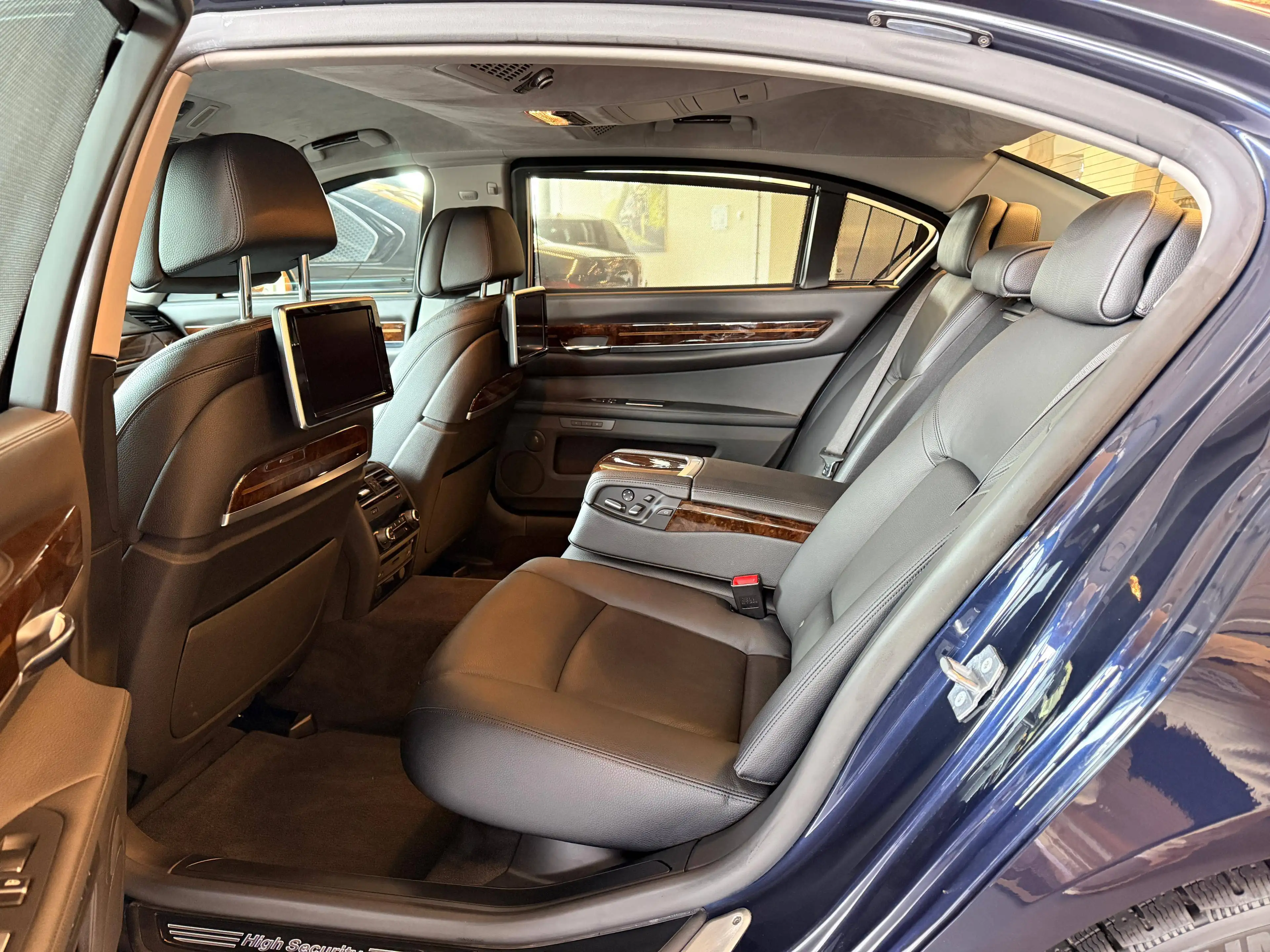 BMW 760 760Li F03 High Security VR7/VR9 Protection Armoured Werkspanzerung — photo 15
