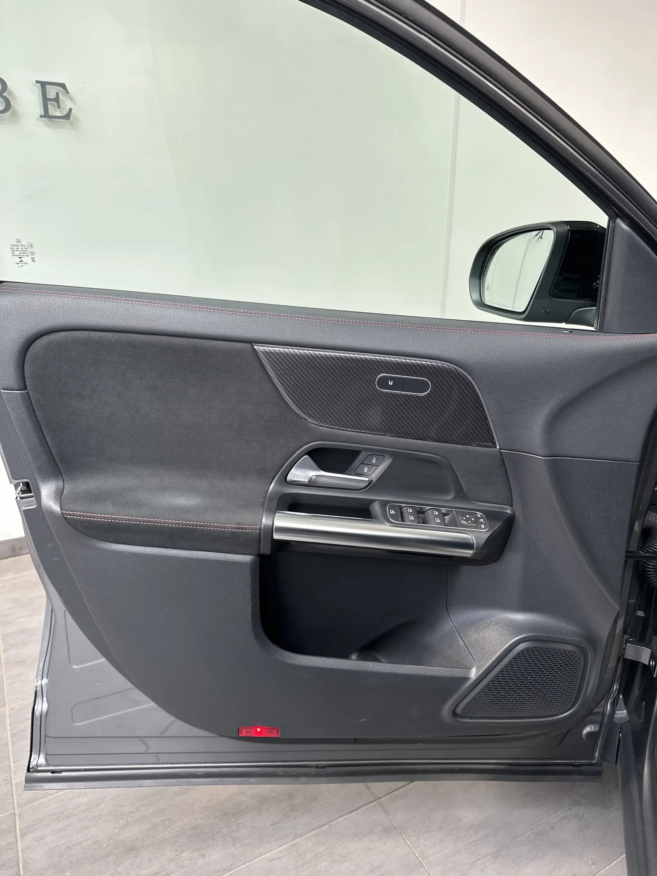 Mercedes-Benz GLA 220 4Matic AMG-Line NAV+LED+KAMERA+PANORAMA — photo 7