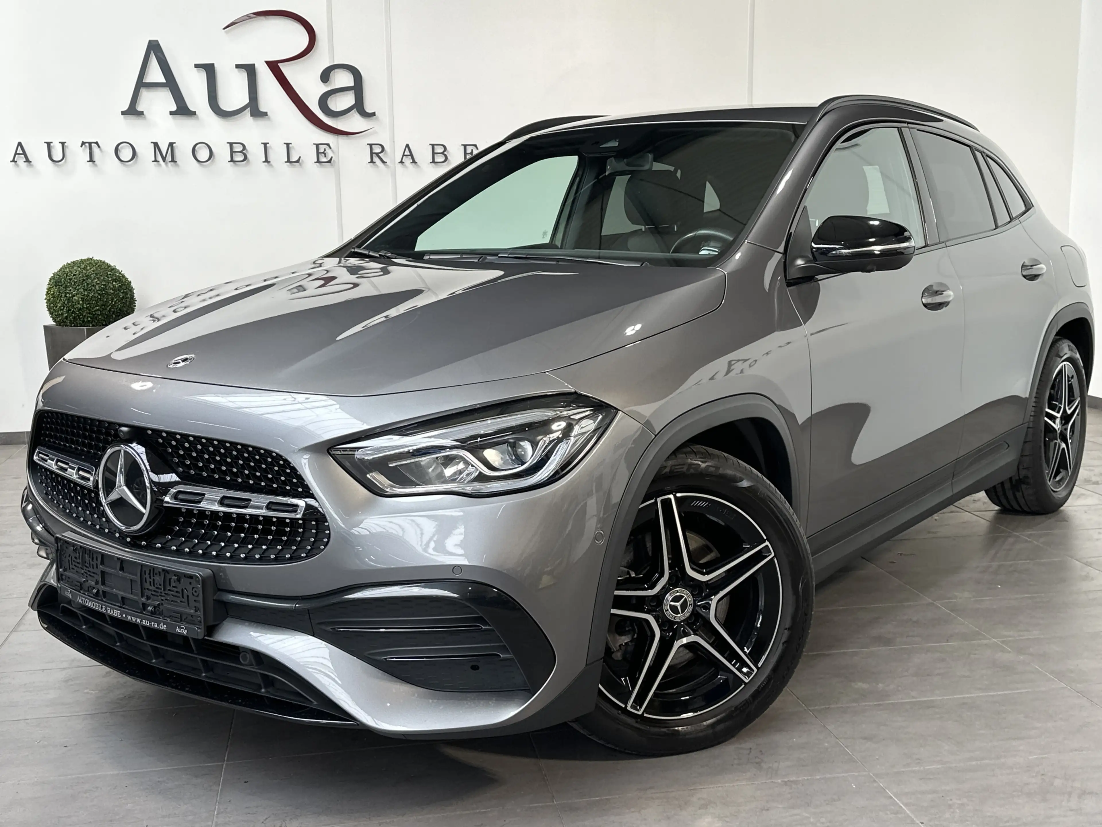 Mercedes-Benz GLA 220 4Matic AMG-Line NAV+LED+KAMERA+PANORAMA