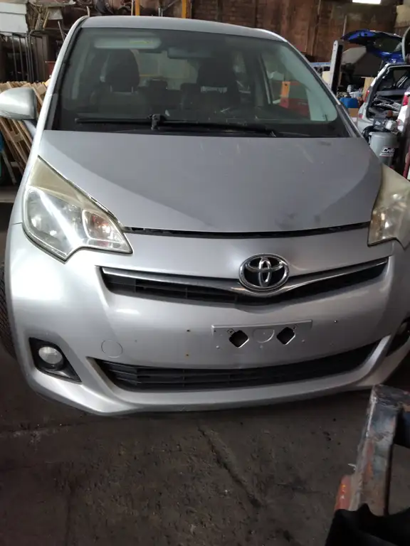 Toyota Verso-S 2013 из Европы — купить под ключ