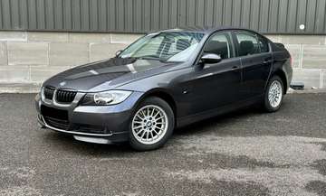 320i 150ch Confort