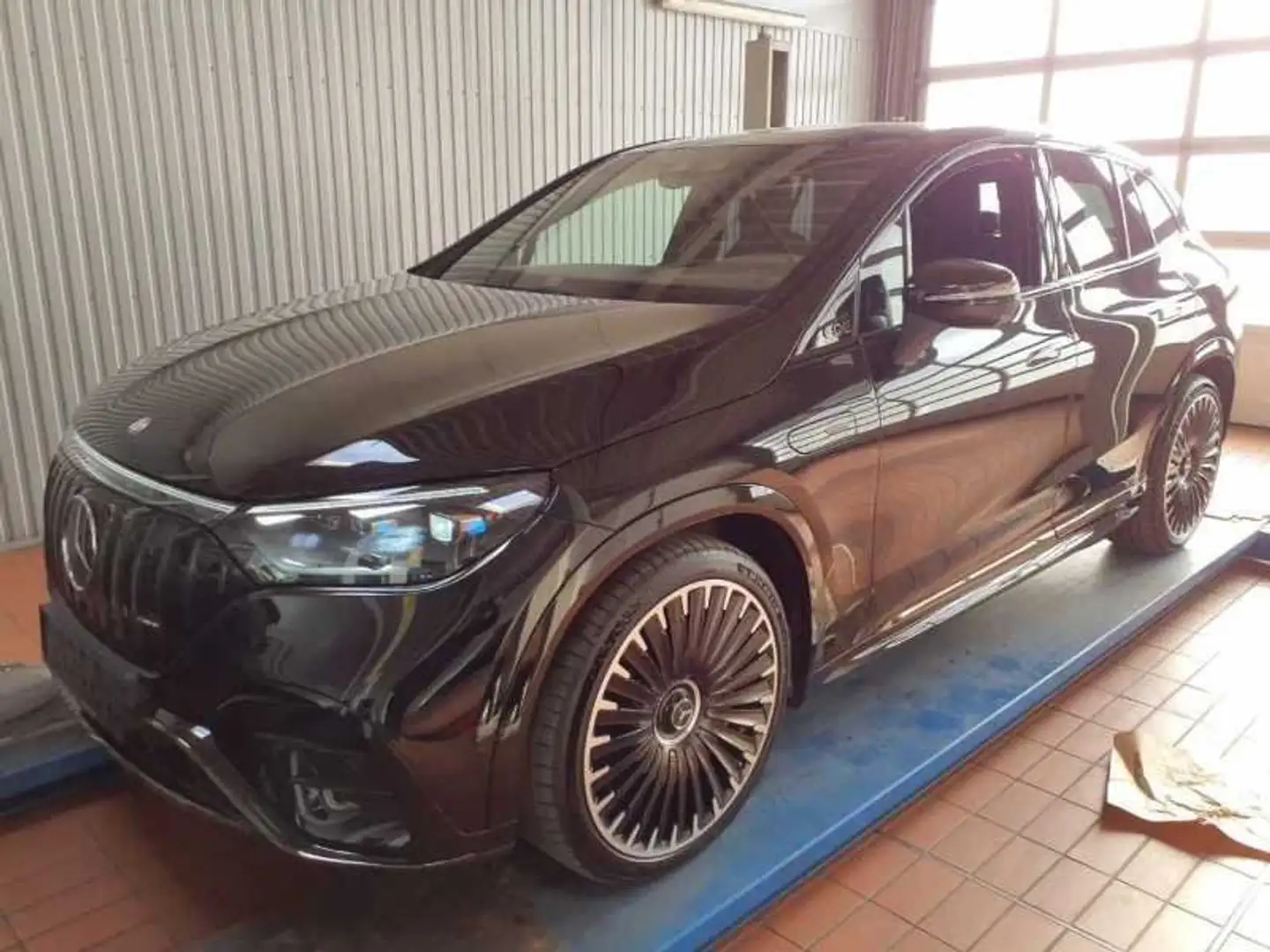 Mercedes-Benz EQE SUV EQE 53 AMG Premium DYNAMIC+ Keramik DISTRO Hyper Nero - 2