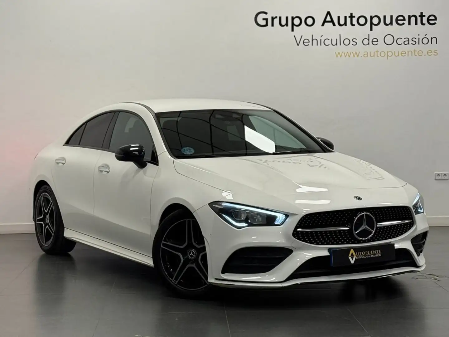 Mercedes-Benz CLA 45 AMG Weiß - 1