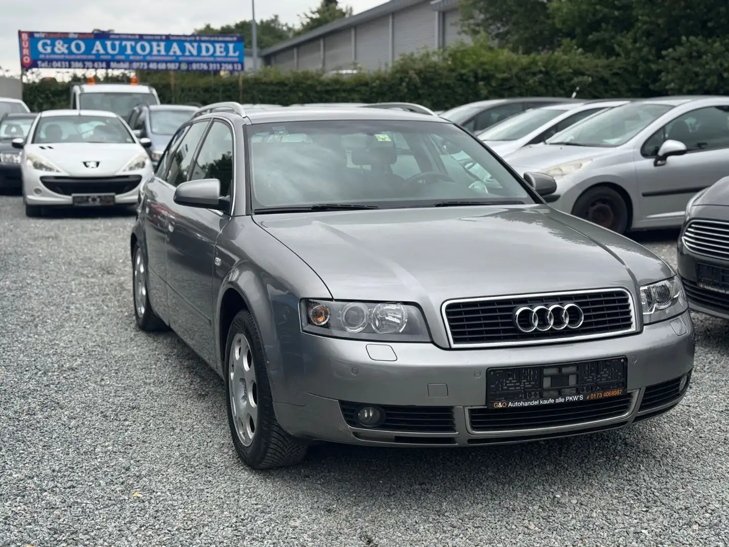 Audi A4 Lim. 1.9 TDI*Automatik*TÜV 12/25 Grau - 1