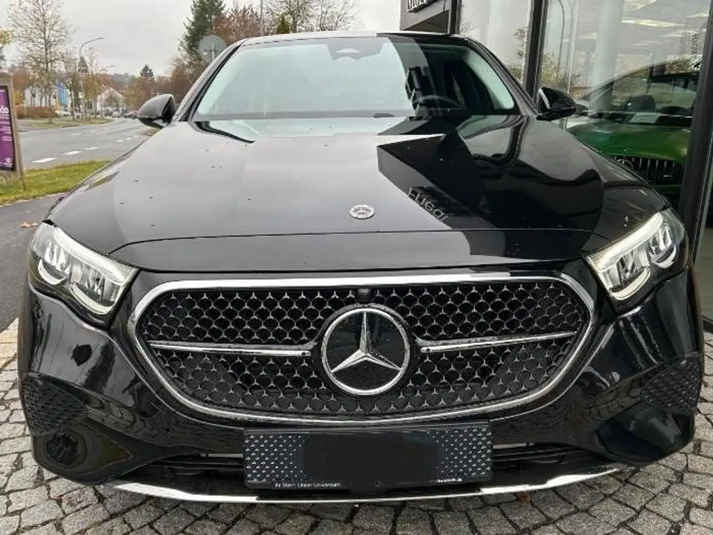 Mercedes-Benz E 220 E 220 d AVANTGARDE-NAVI-LED-CARPLAY Noir - 2
