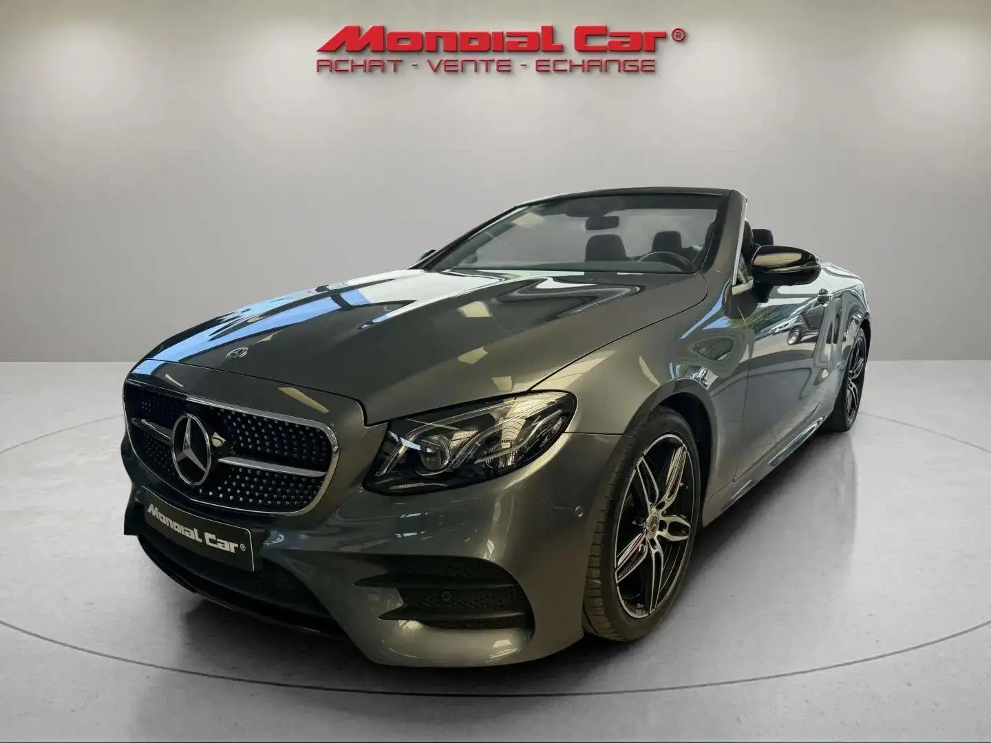 Mercedes-Benz E 200 Cabriolet AMG Line *Prêt à immatriculée* Gris - 1