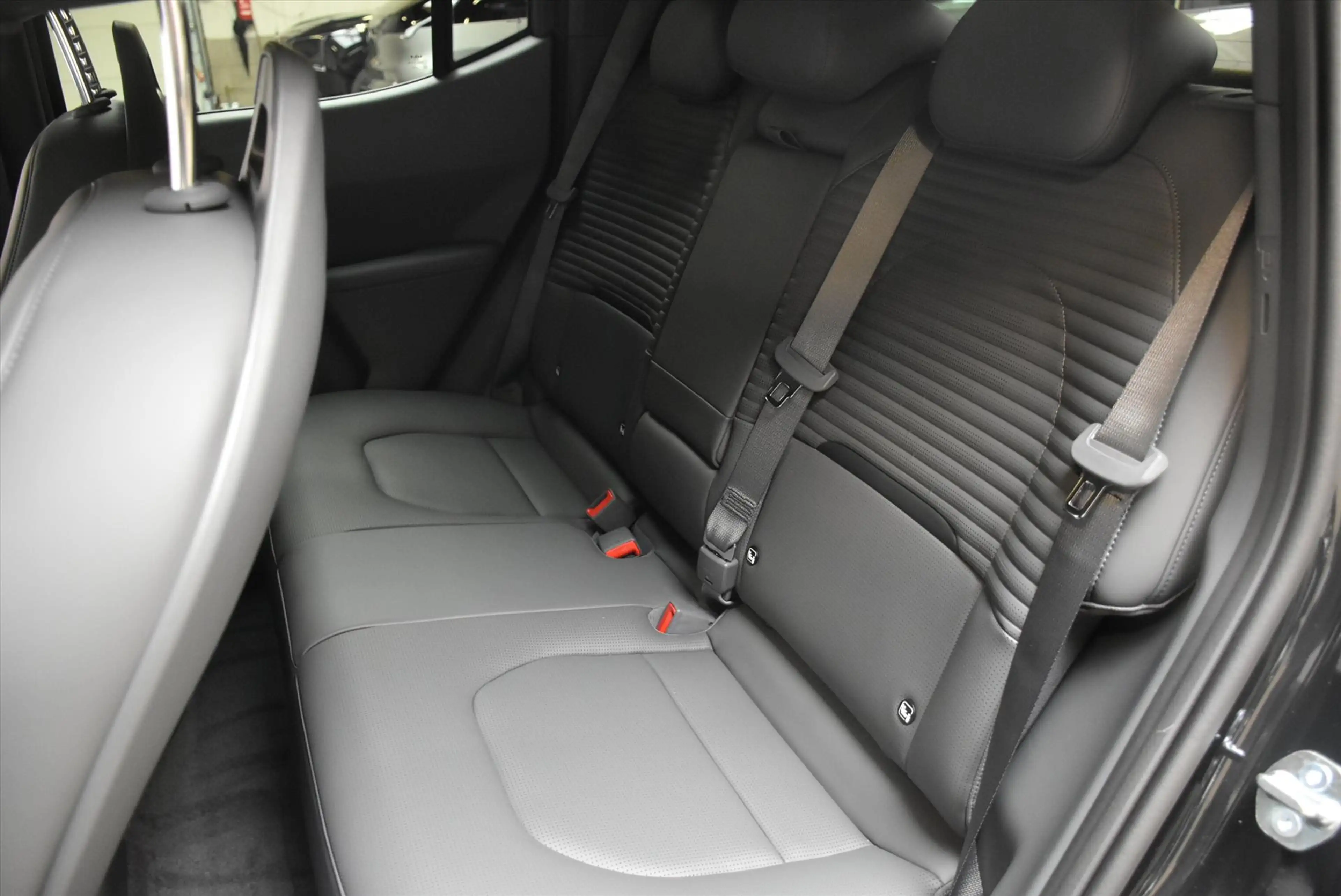 Kia EV2 61 kWh 135pk (5-zits) Black-Line — photo 16