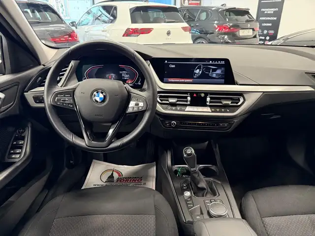BMW 1 Series view 11