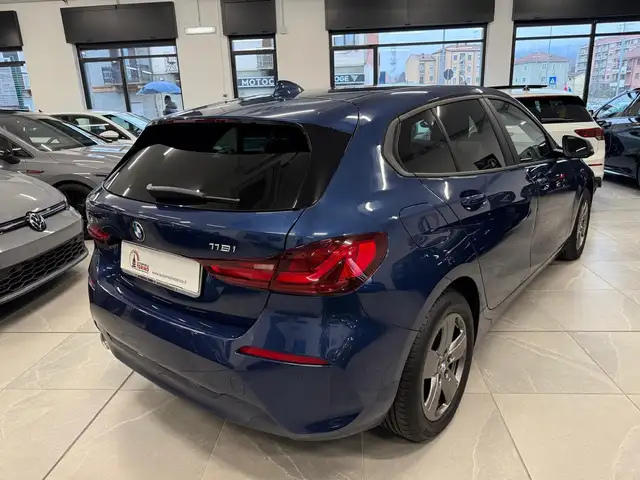 BMW 1 Series view 6