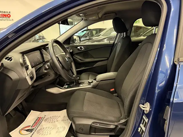 BMW 1 Series view 13