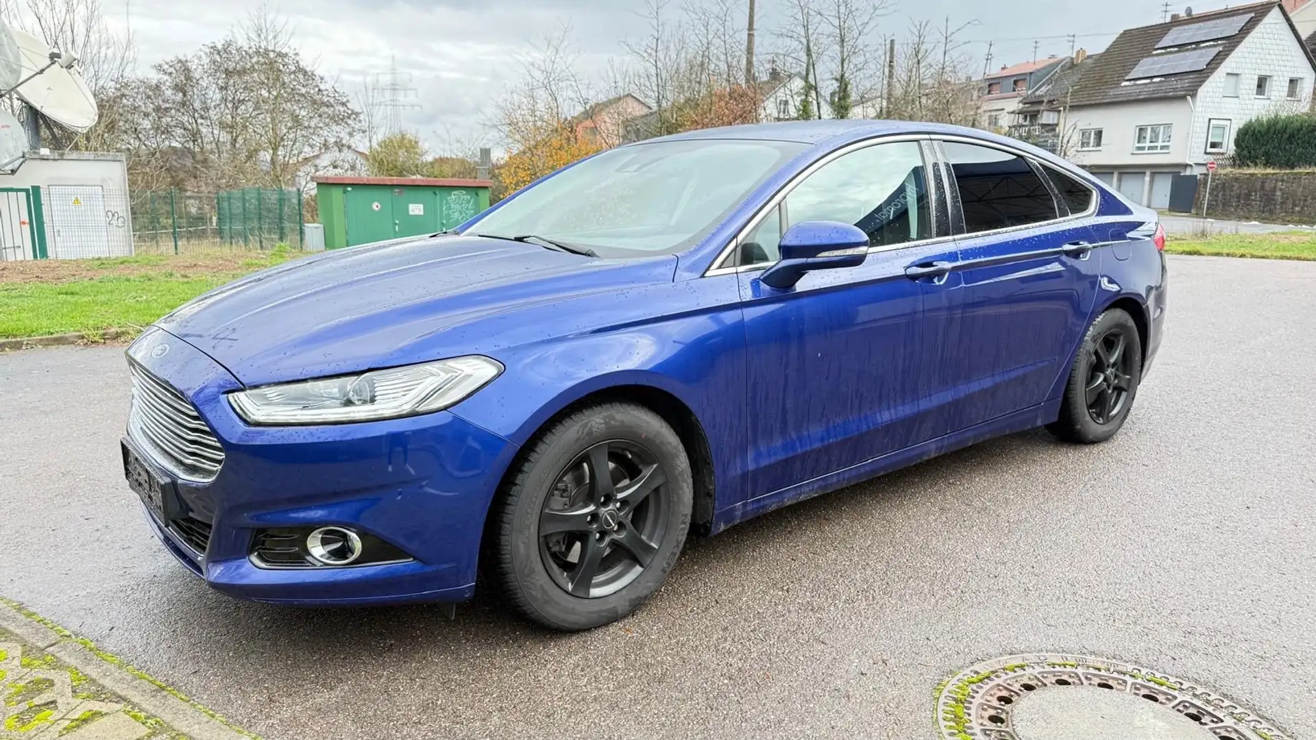Ford Mondeo Titanium Blau - 1