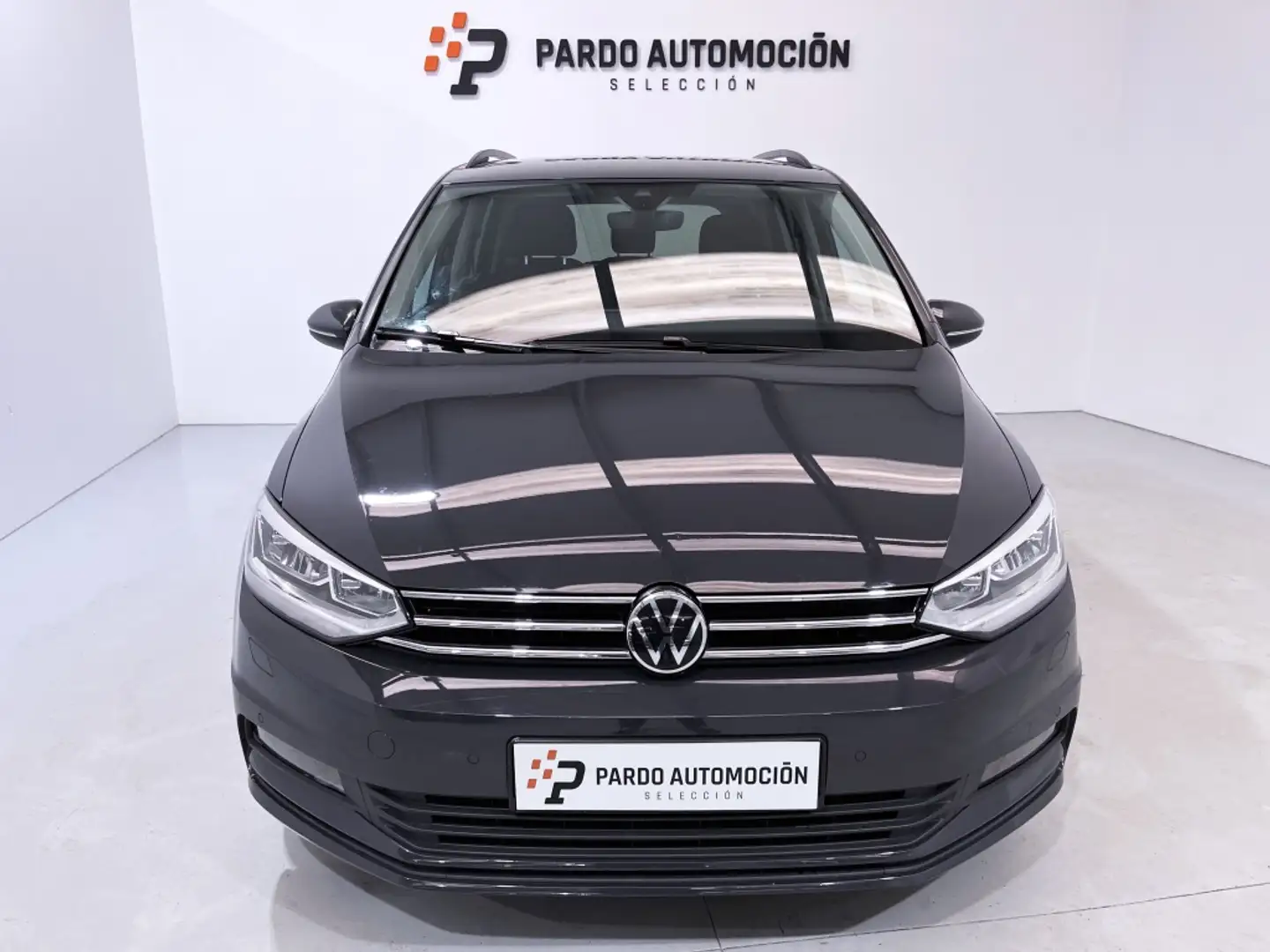 Volkswagen Touran Monovolumen Automático de 5 Puertas Gris - 2
