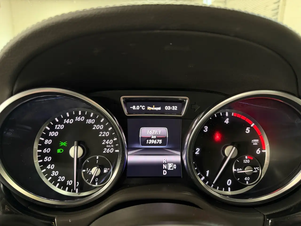Mercedes-Benz GL-Class снимка Mercedes-Benz GL-Class