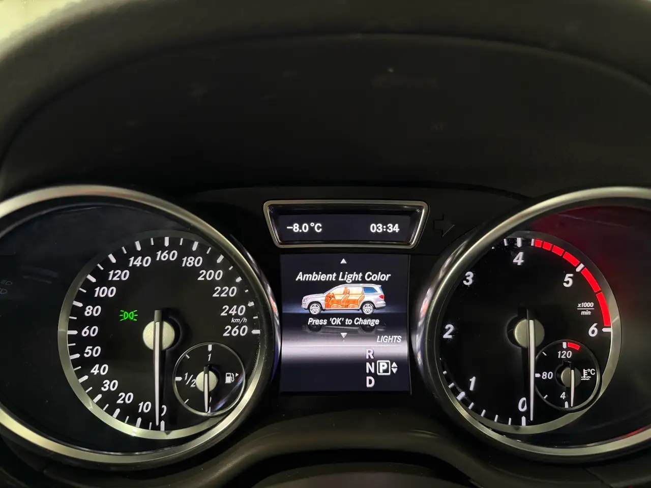 Mercedes-Benz GL-Class снимка Mercedes-Benz GL-Class