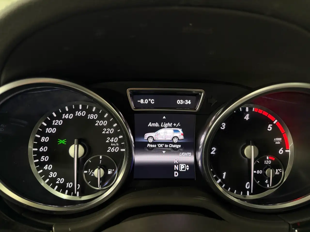 Mercedes-Benz GL-Class снимка Mercedes-Benz GL-Class