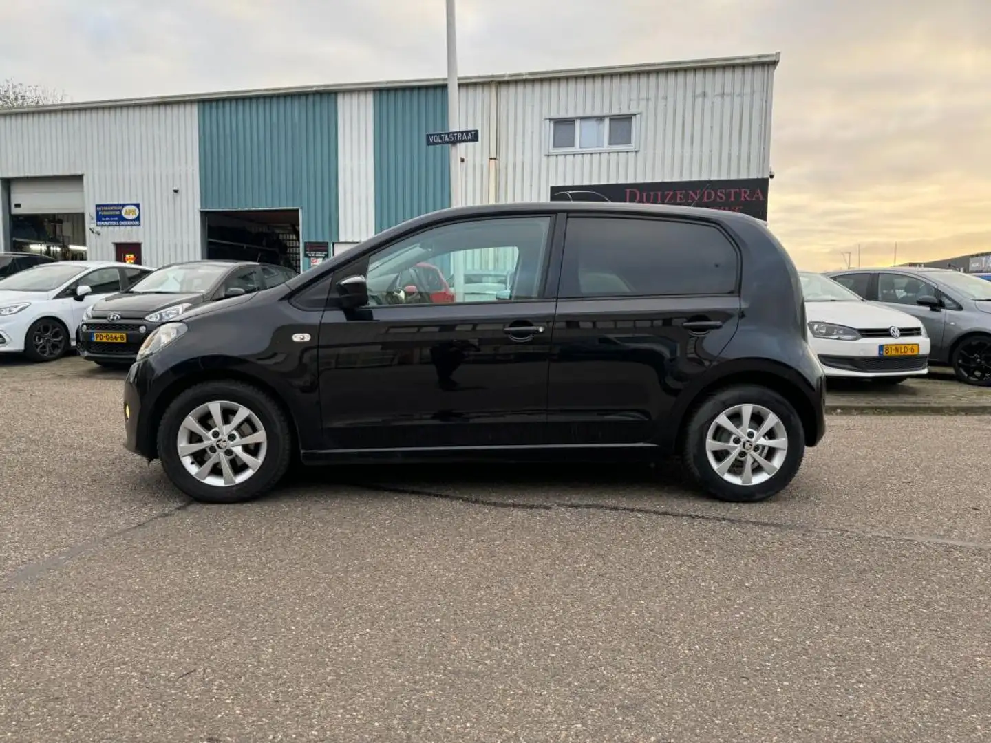 Skoda Citigo 1.0 Greentech Ambition Vol! Sport edit. Black - 2